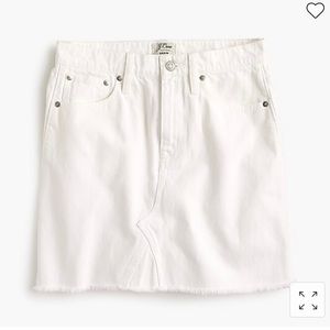 J.Crew White denim skirt
Item H6148